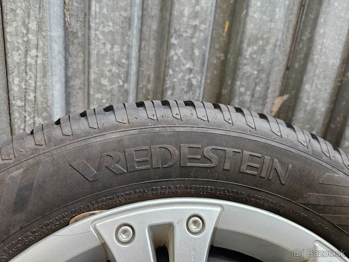 Zimná sada Suzuki - 4x100 r15 + Vredestein 175/65 r15 84H - 2