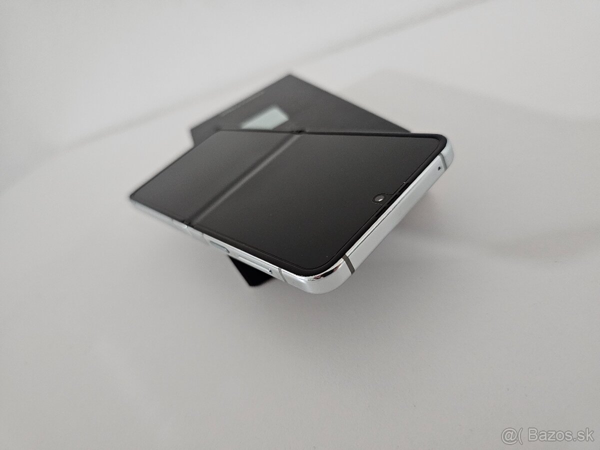 Samsung Galaxy Z Flip 5 256GB - 2