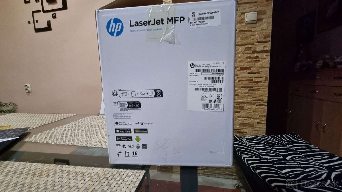 HP LaserJet M140w - 2