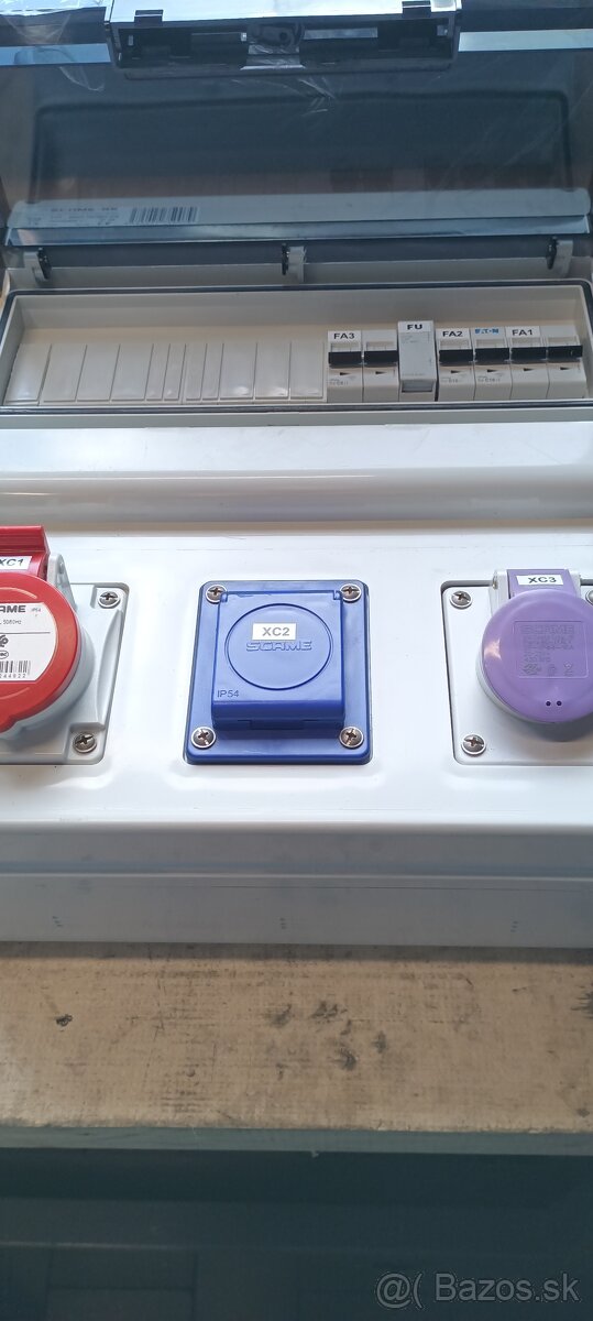 zásuvková rozvodnica SELV - 2