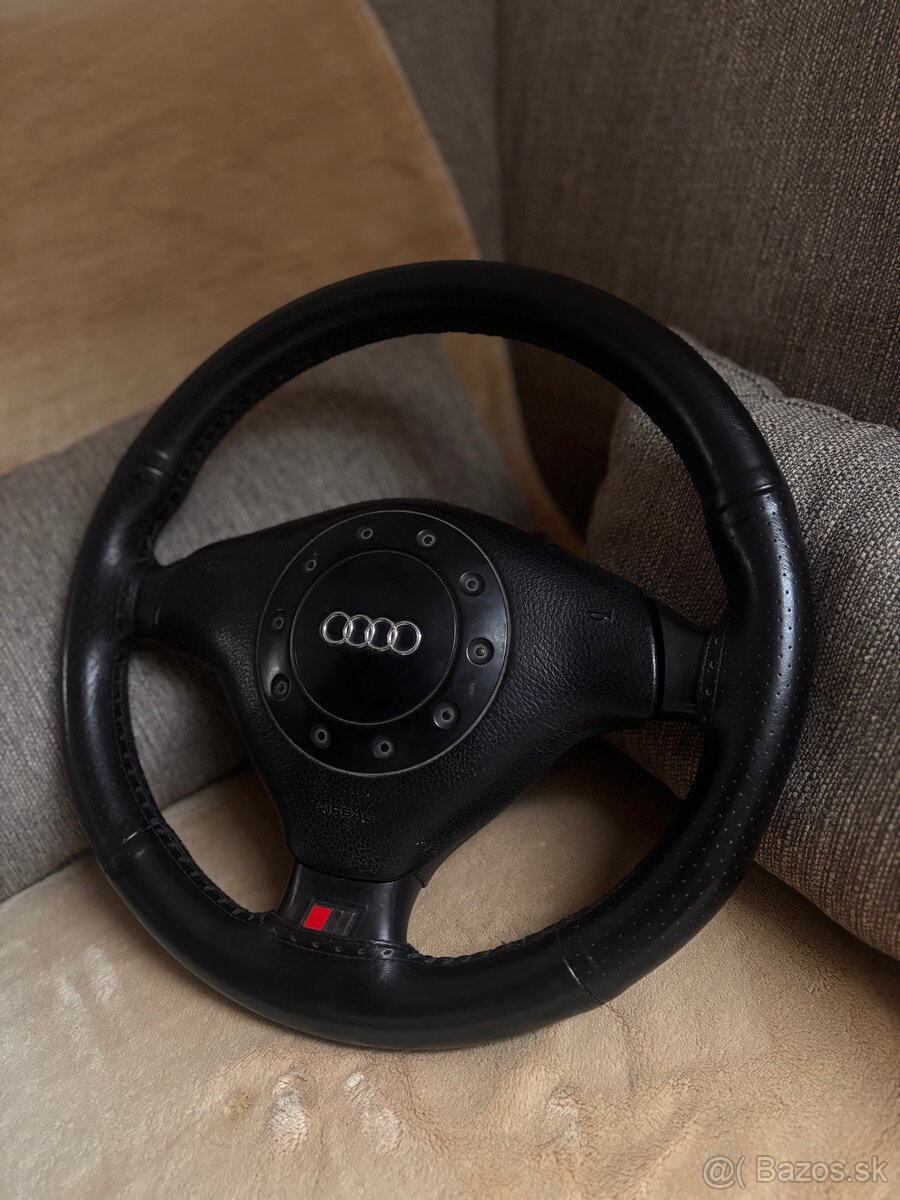 Volant Audi S line predfl - 2