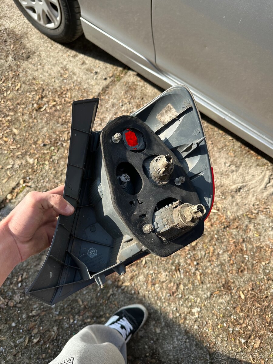 Zadné svetla honda civic - 2