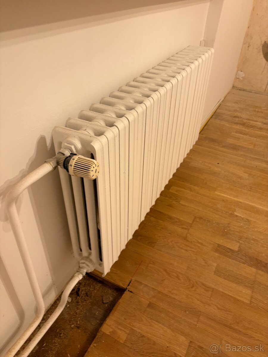 Predam 2ks liatinovy radiator 120cm - 2