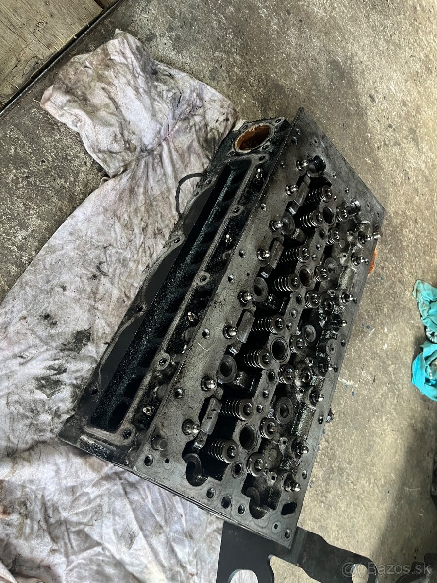 Hlava 2,3 88kw iveco - 2