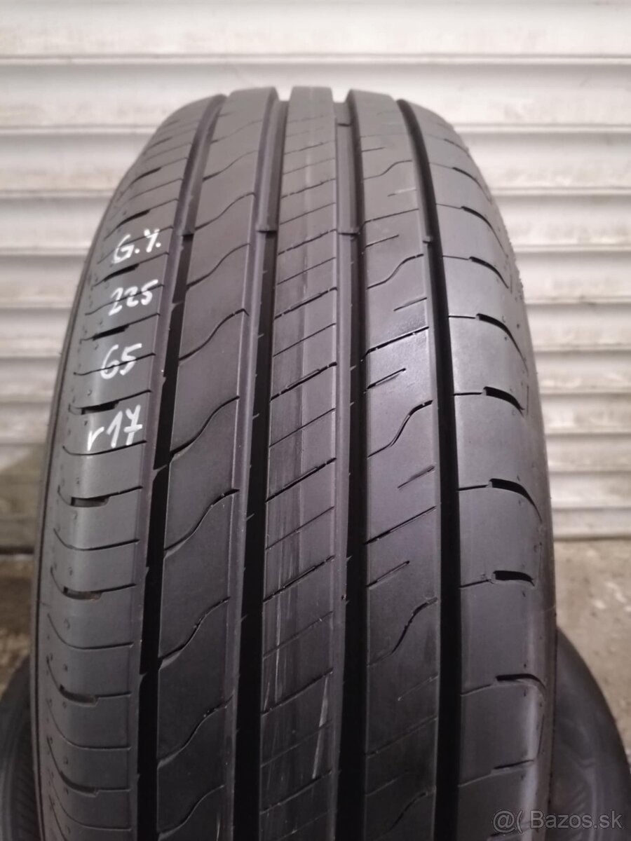 Goodyear letné 225/65/R17 - 2