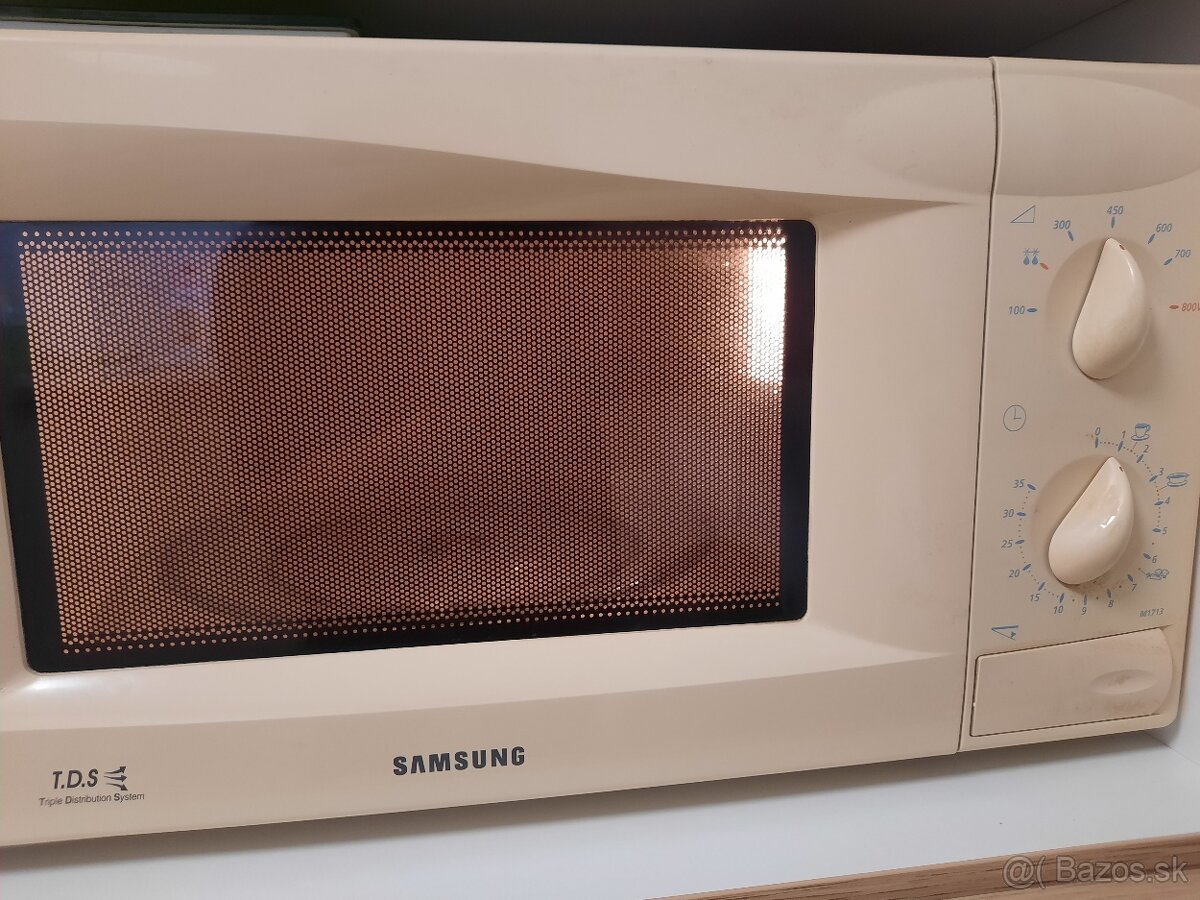 Predám mikrovlnnú rúru - 2
