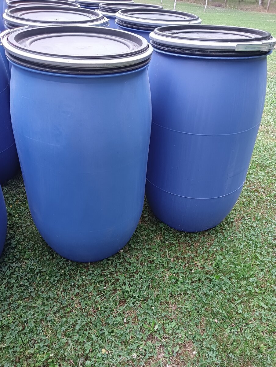 Plastové sudy 120L 20euro - 2