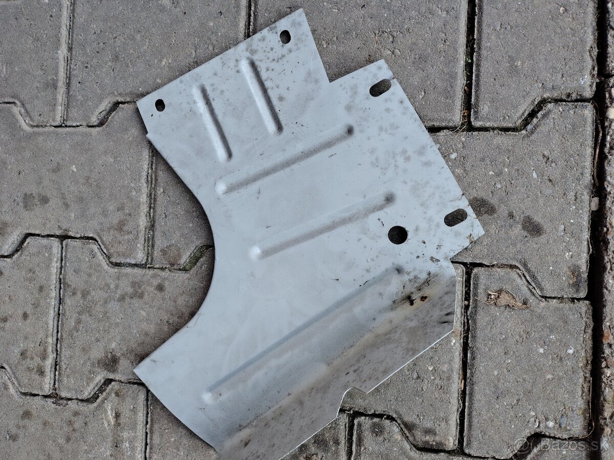 Plech pod motor SKODA 1000MB - 2
