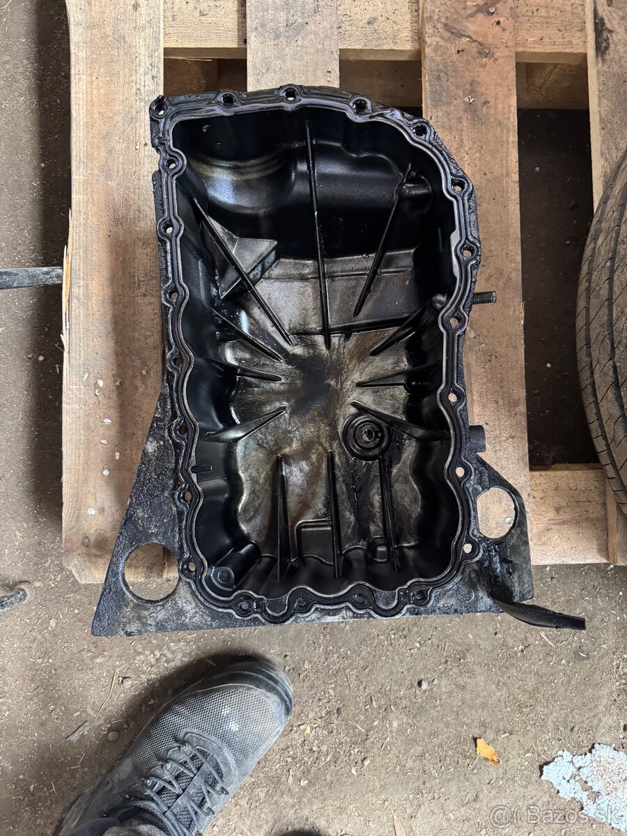 Olejová vana Renault trafic 1.9 - 2