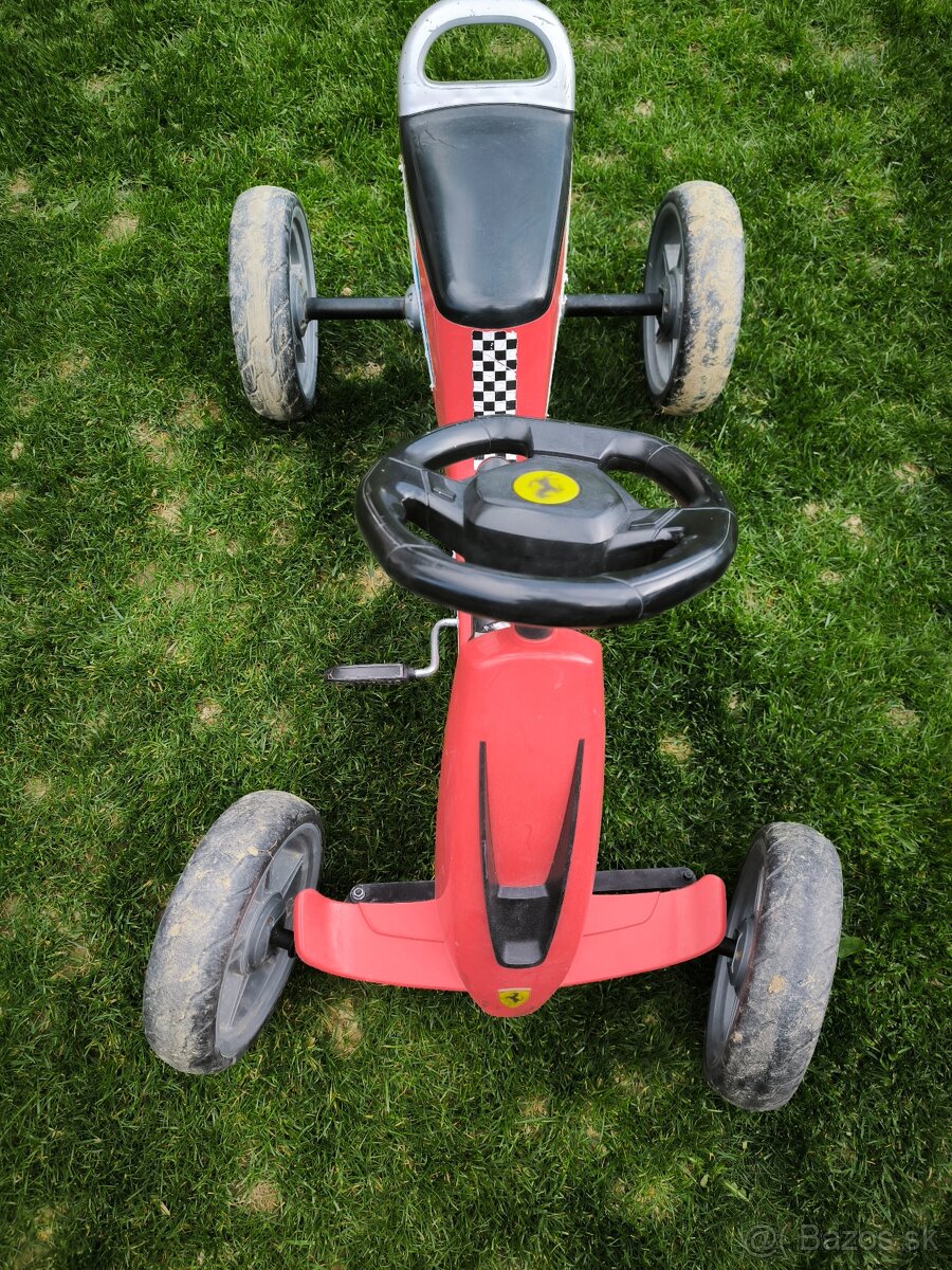 Šlapacia motorkára ferrari - 2