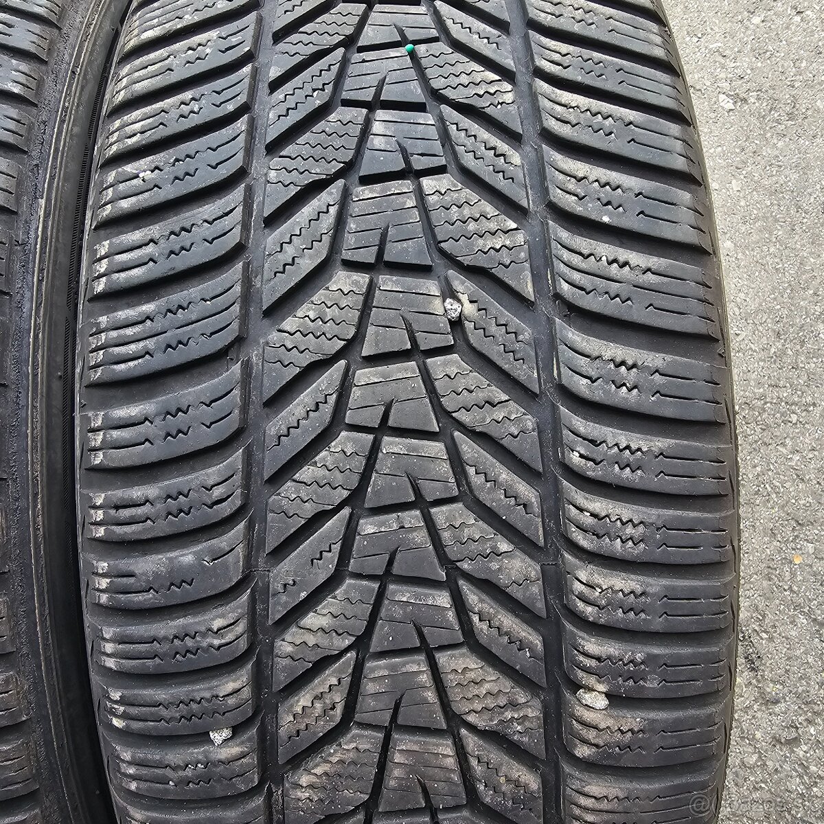 235/50 R19 - 2