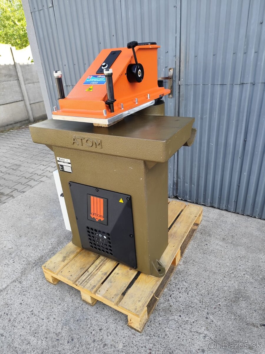 Atom SE20 CE vysekávací stroj Hydraulická řezačka Svit Sandt - 2