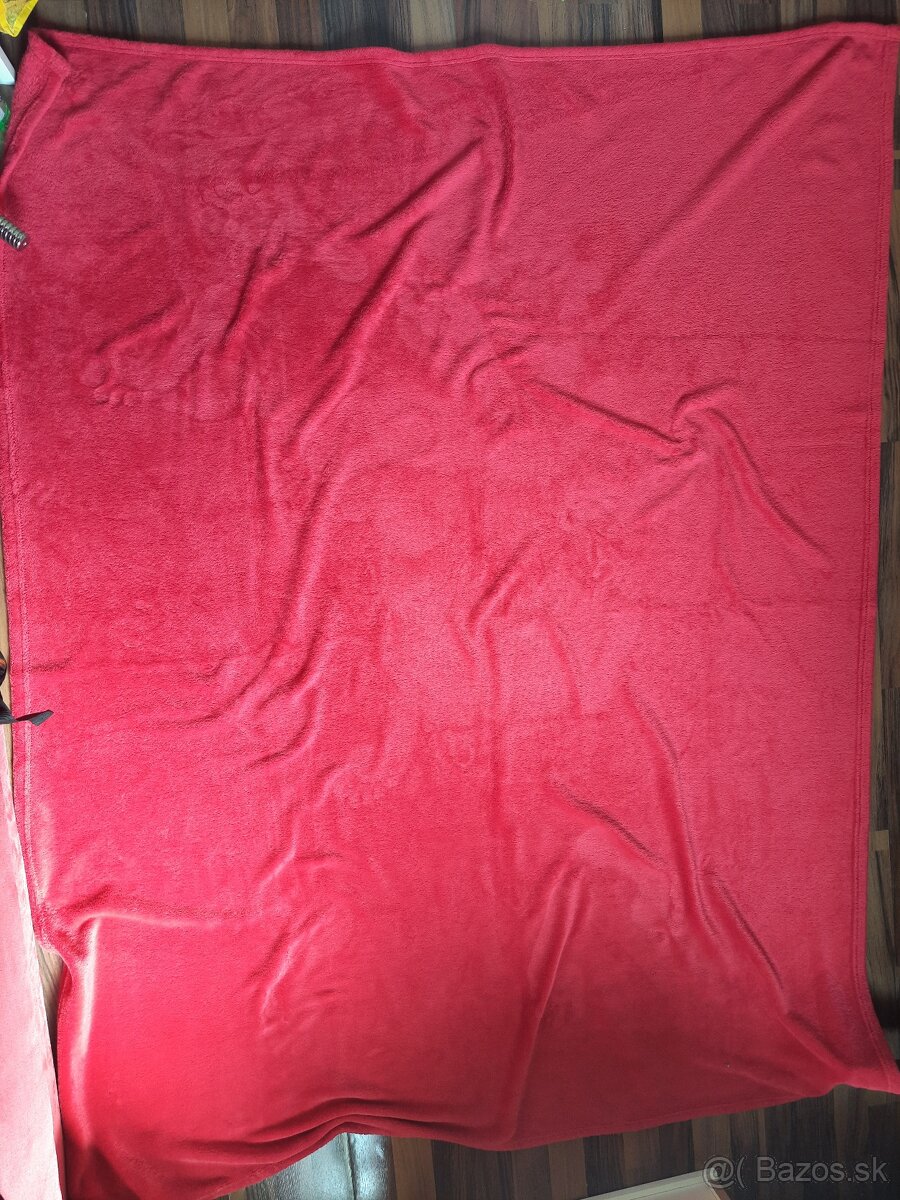Červená deka na piknik alebo prikrytie, 175x135 cm - 2