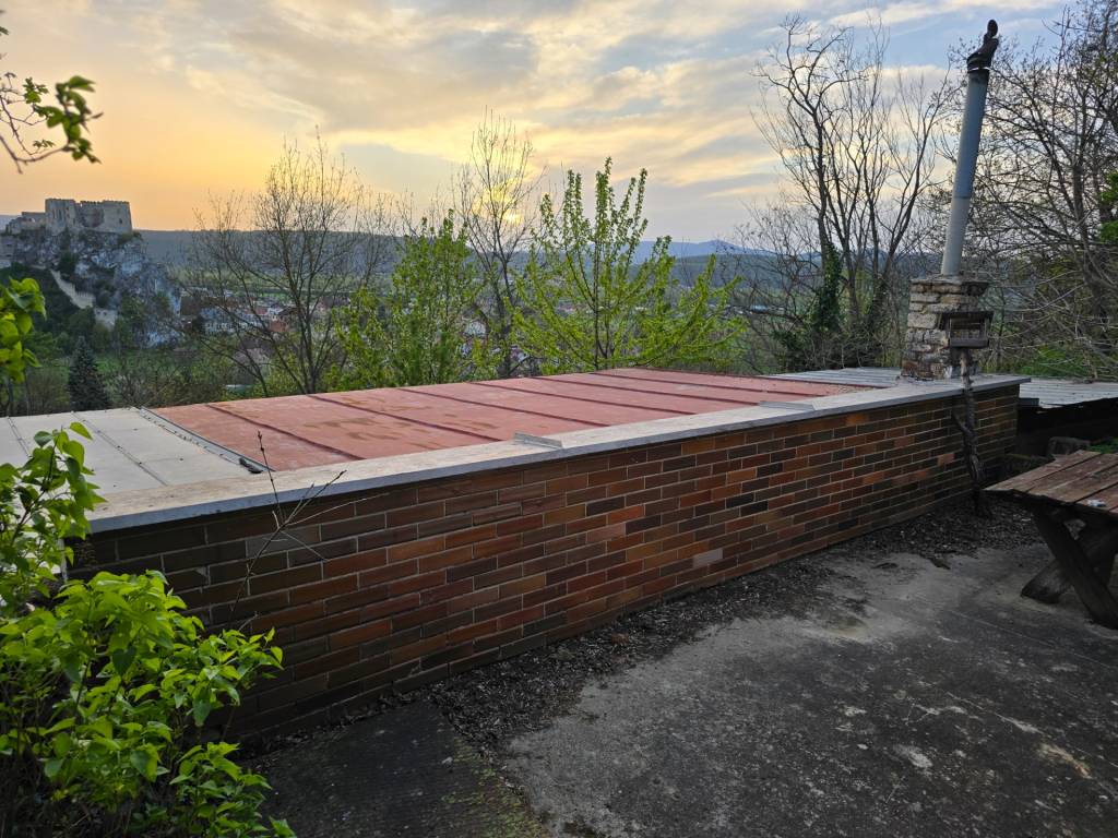 Chata s výhľadom na hrad Beckov - 2