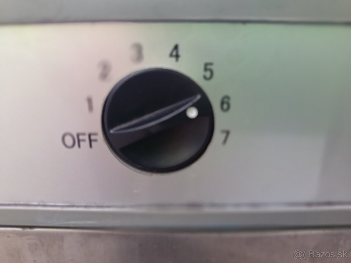 Mraznička gastro nerezová podpultova - 2