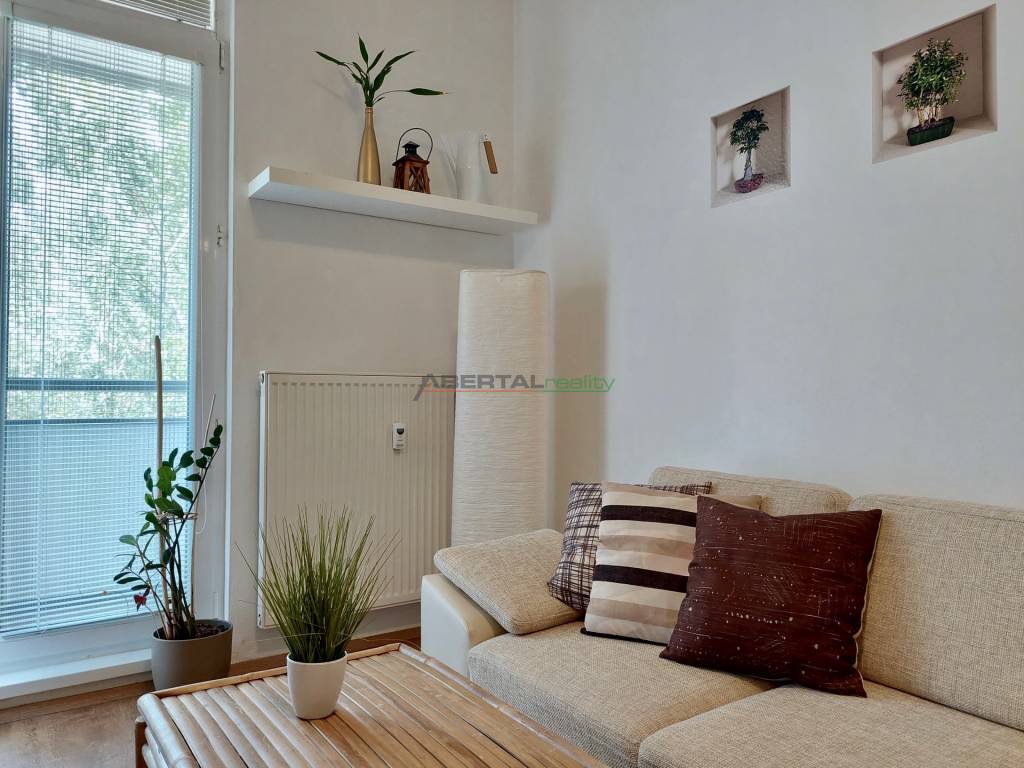 Nájom - 2izb.Račianska, 42 m2, komplet zariadený, balkón aj - 2