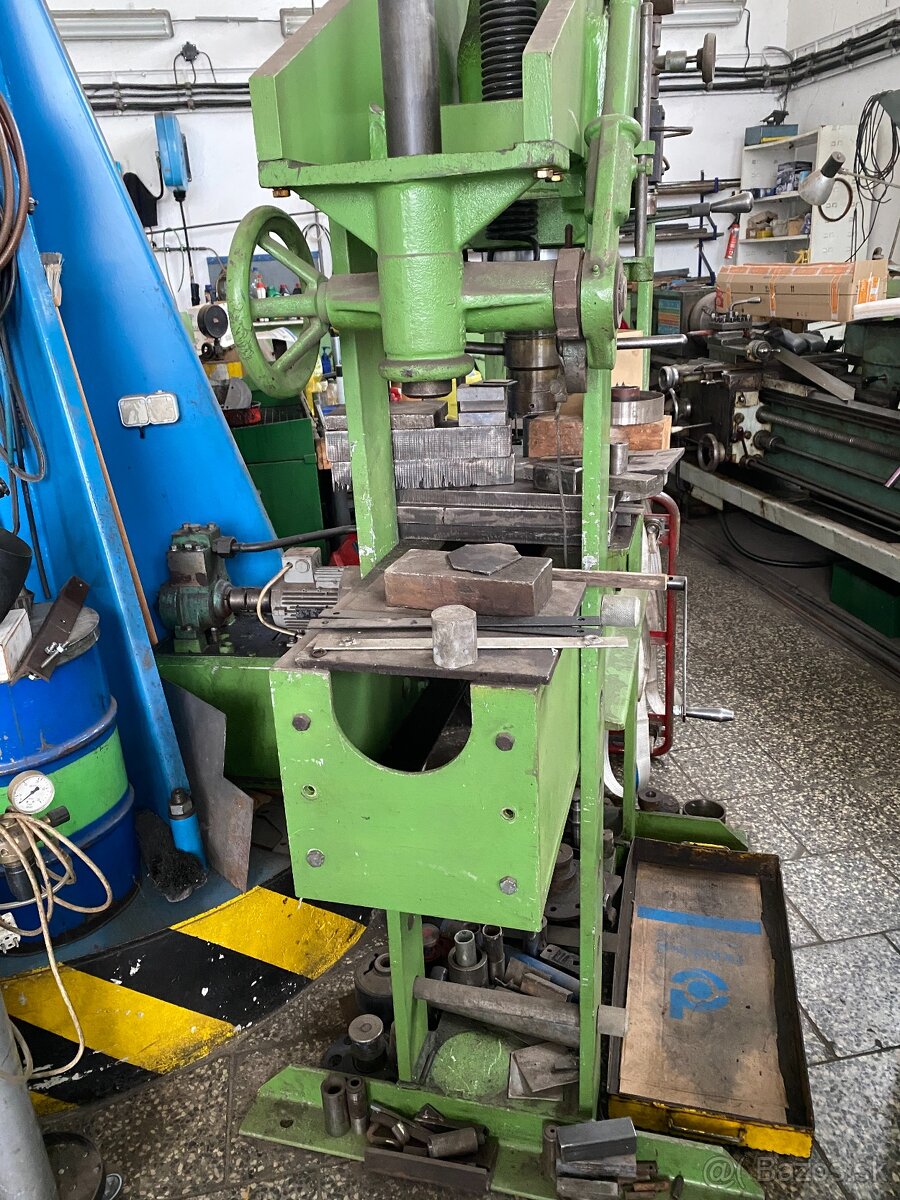 Hydraulický lis - 2