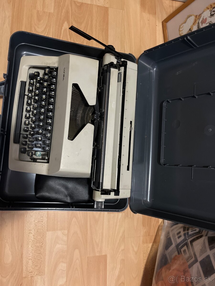 Písací stroj - 2