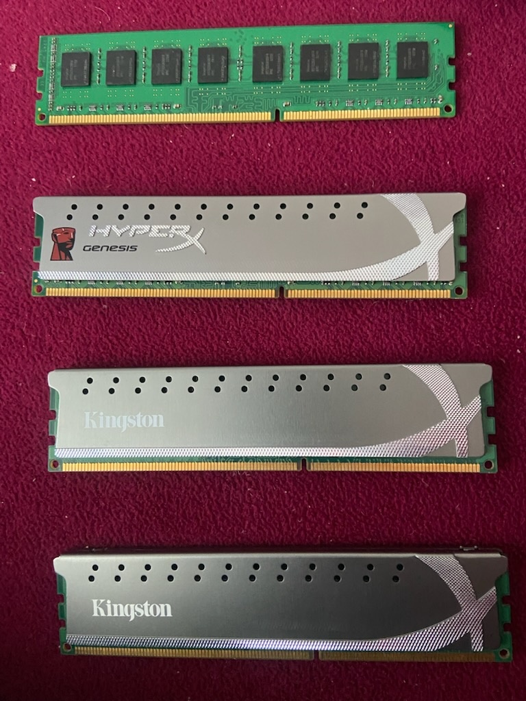 PREDÁM 22GB DDR3 RAM - 2