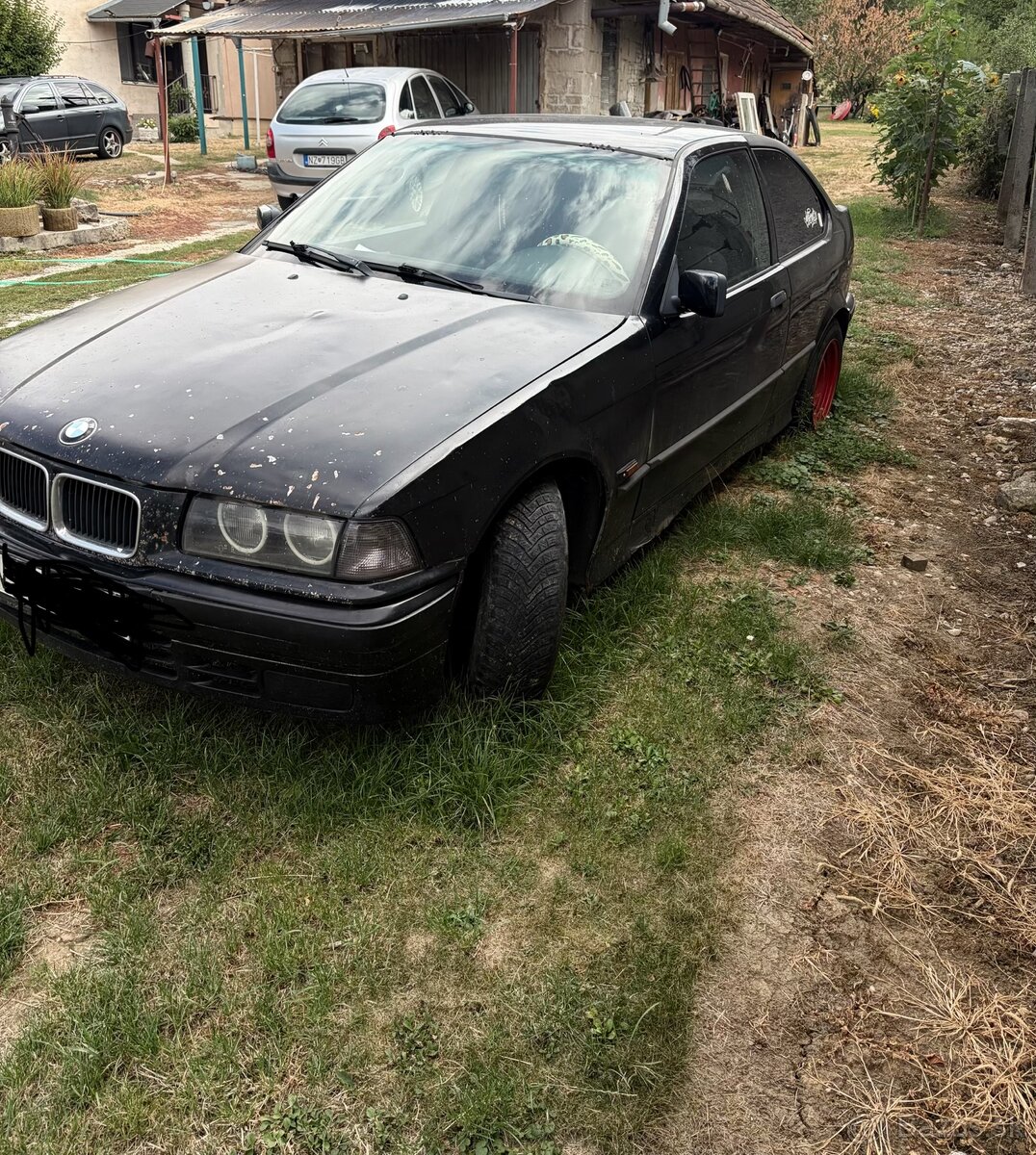 Rozpredam BMW e36 compact 1.8tds - 2