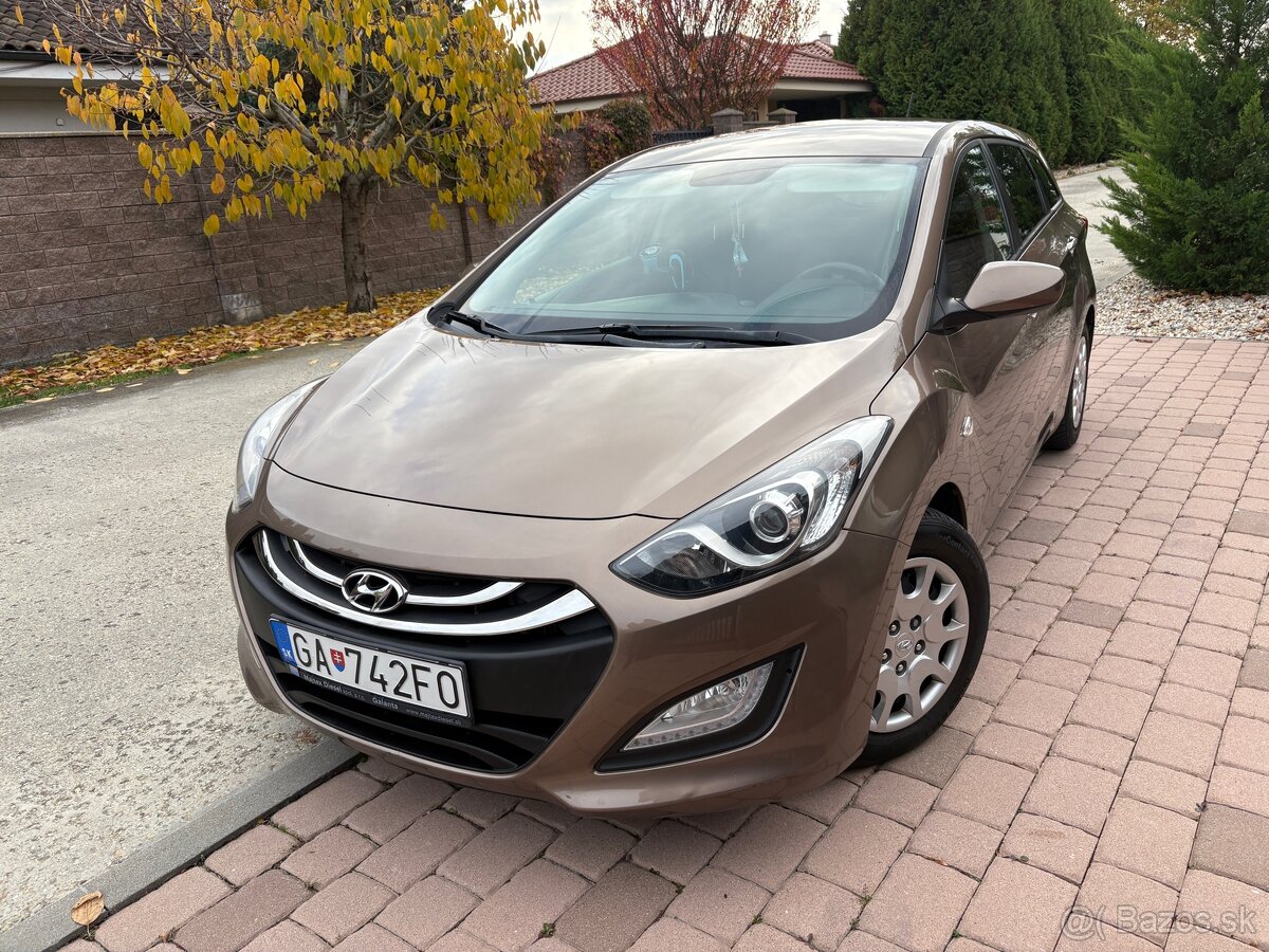 HYUNDAI i30 COMBI 1.6 CRDi 94 kW , 97 000 km, TOP STAV - 2