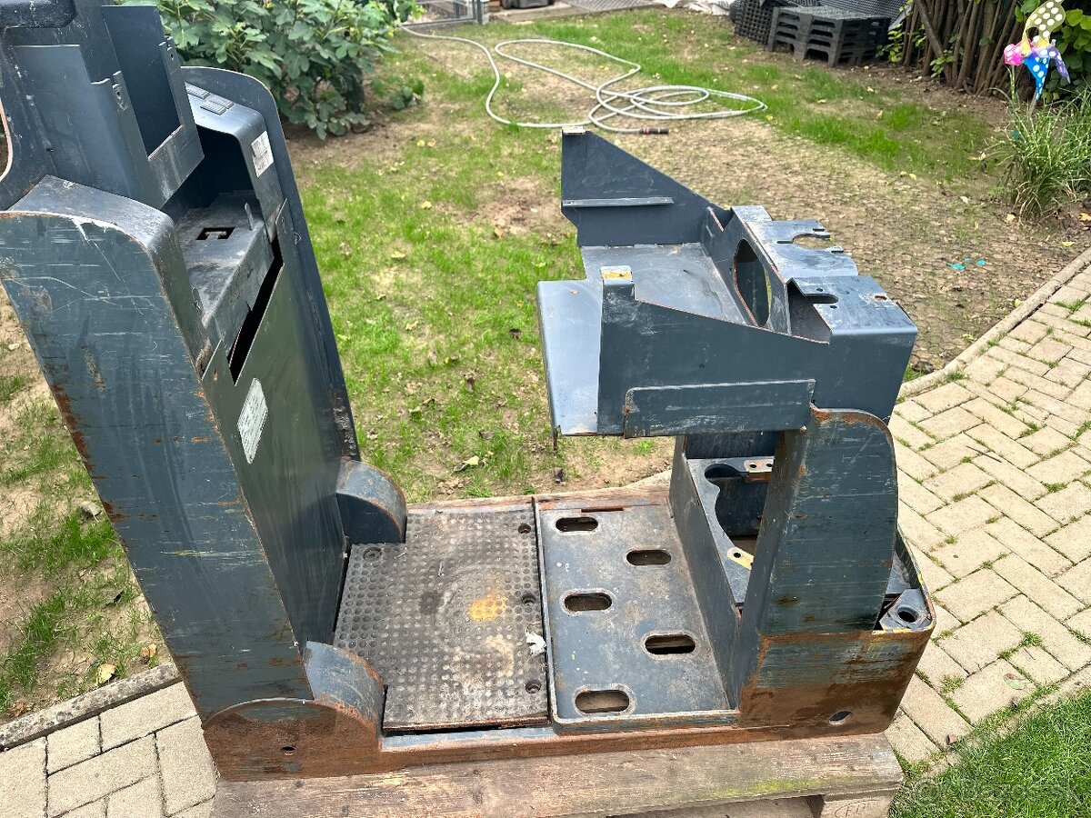 Predám na náhradne diely VZV jungheinrich EZS 130 - 2