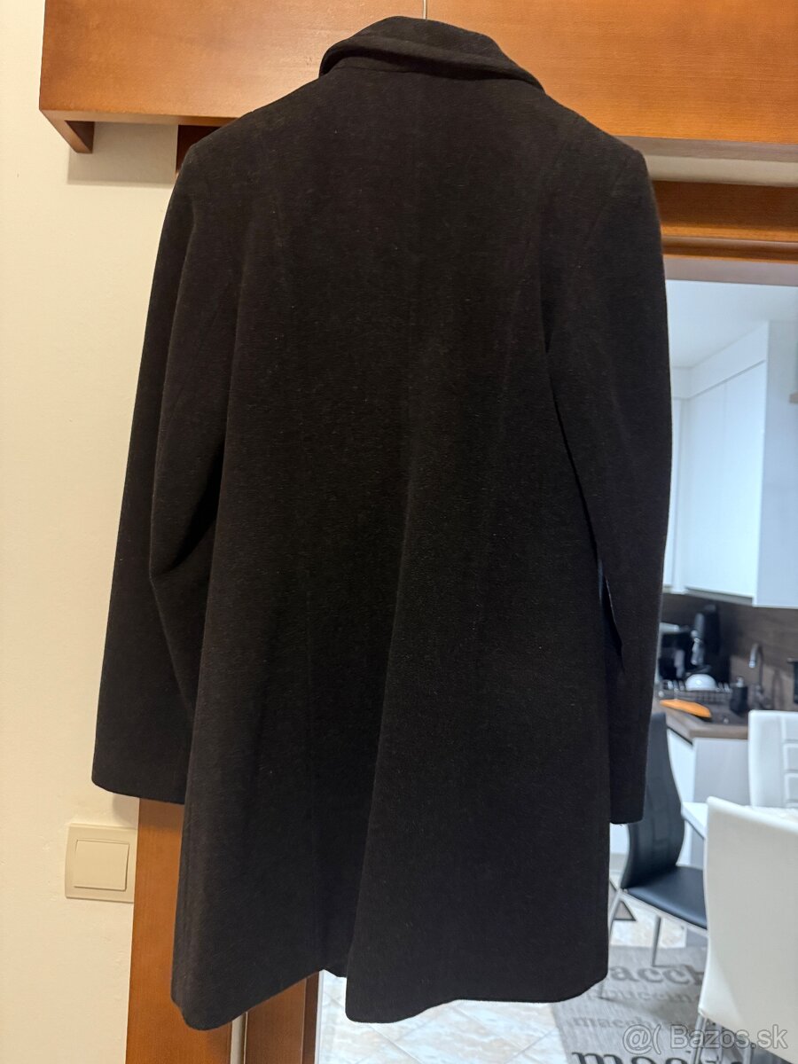 Čierny kabát - 2