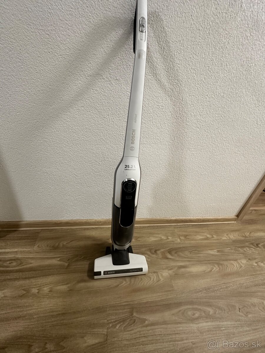 Bosch Athhlet 25,2V tyčový vysávač - 2