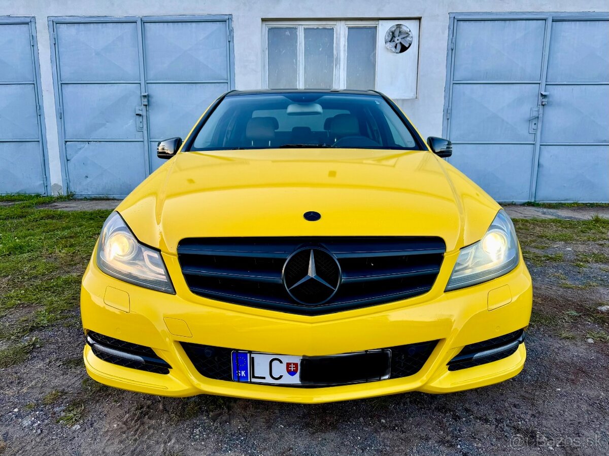 MERCEDES-BENZ C200CDI W204 3M FÓLIA MODEL 2011 - 2