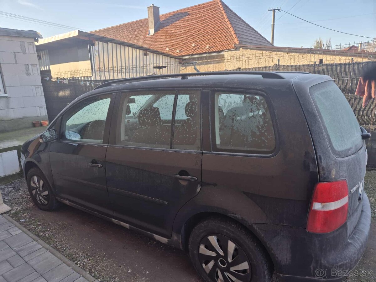 PREDAM VW TOURAN - 2