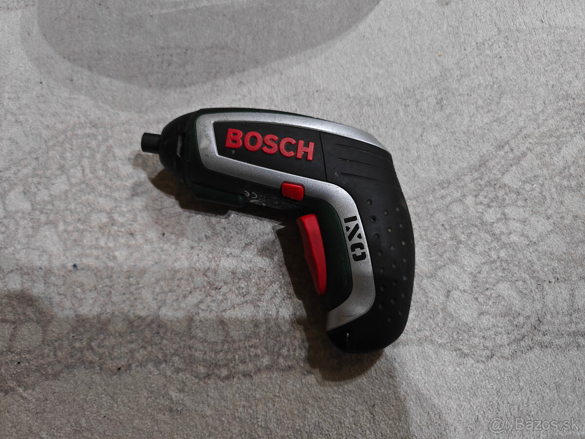 Predám Aku Skrutkovač Bosch IXO - 2