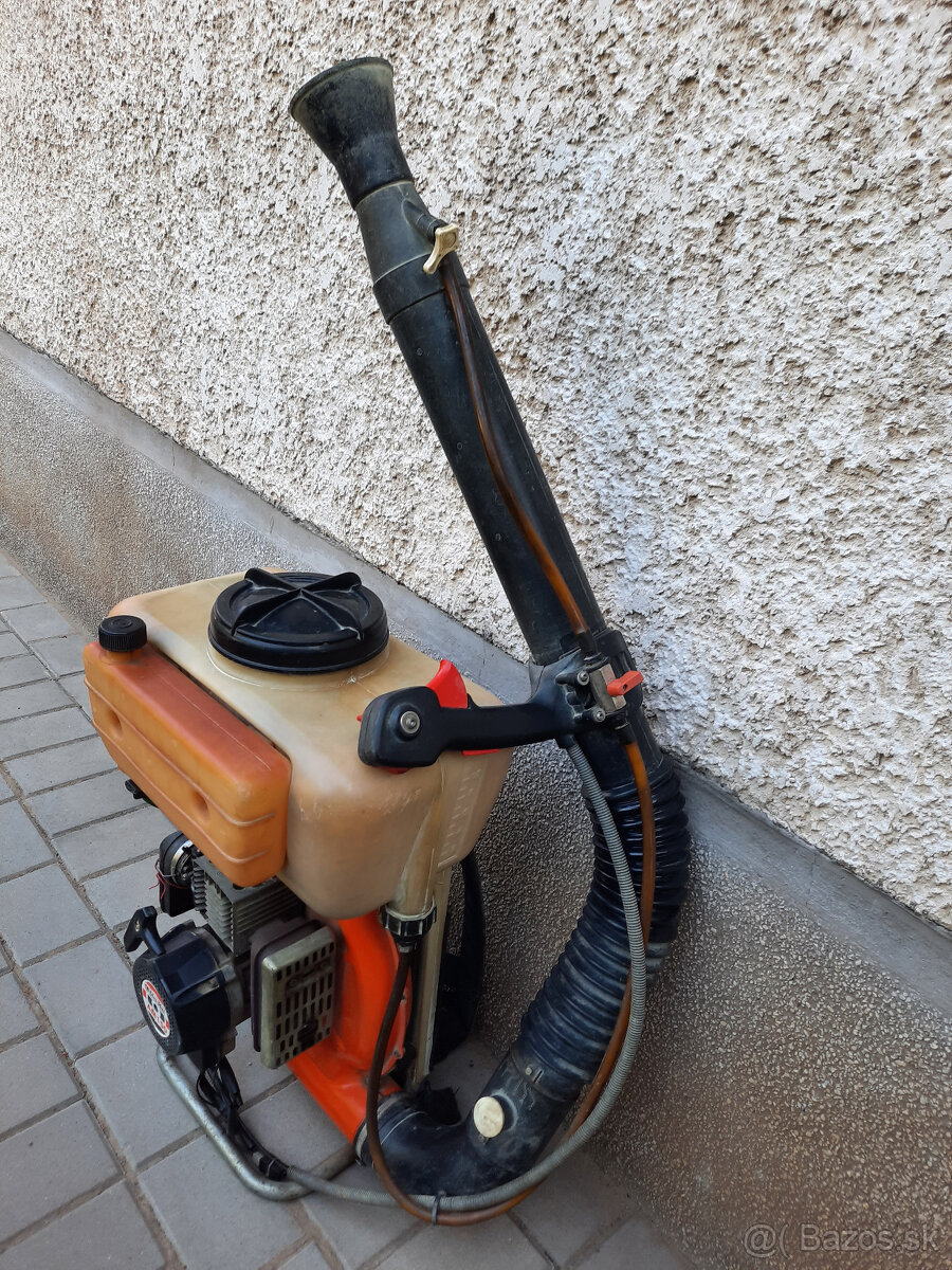 Motorový postrekovač Oleo Mac AM 150 - 2