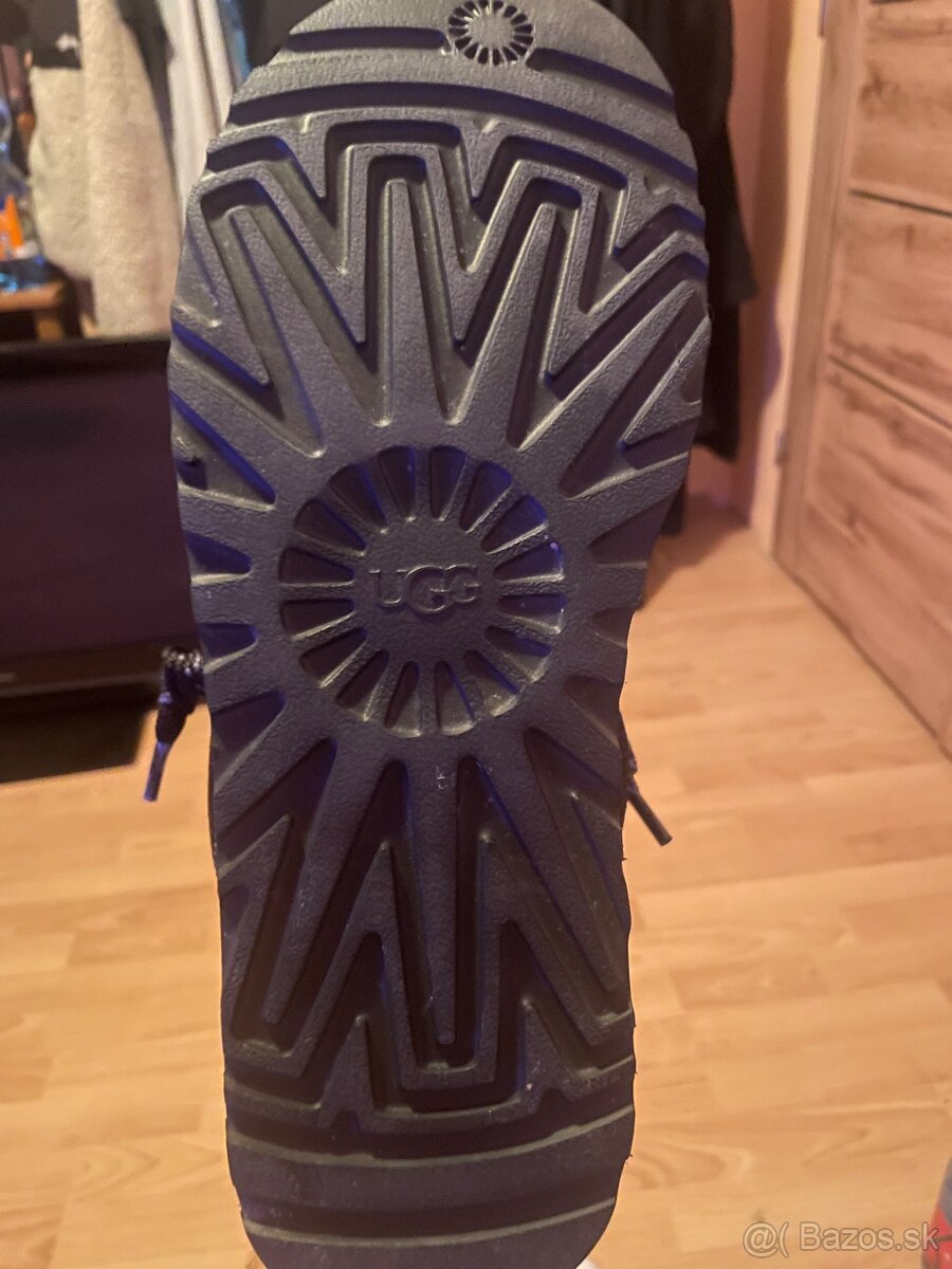 UGG lowmel black - 2