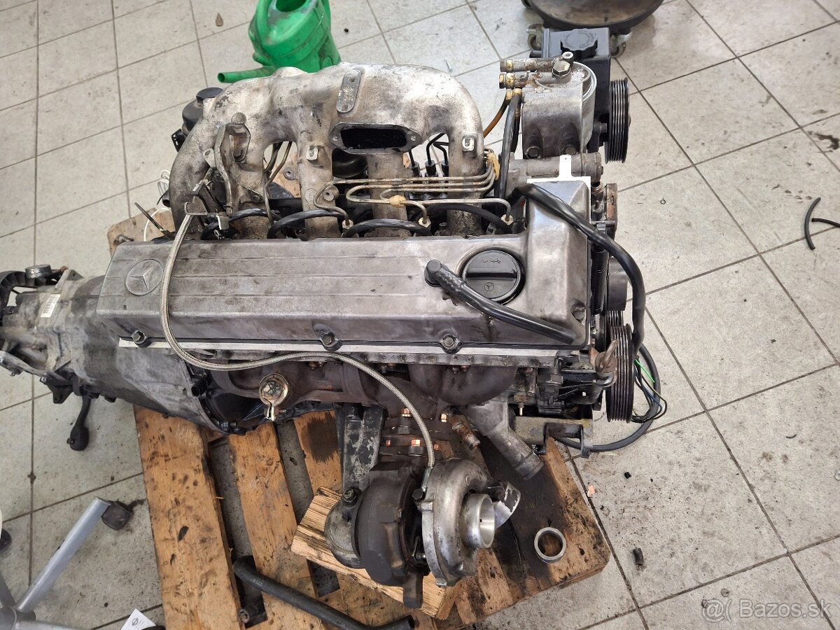 Motor mercedes w124 2.5td - 2