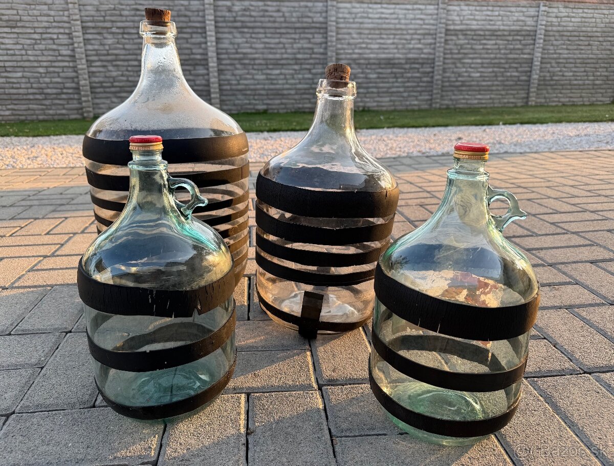 Predám sklenené demižóny - 2