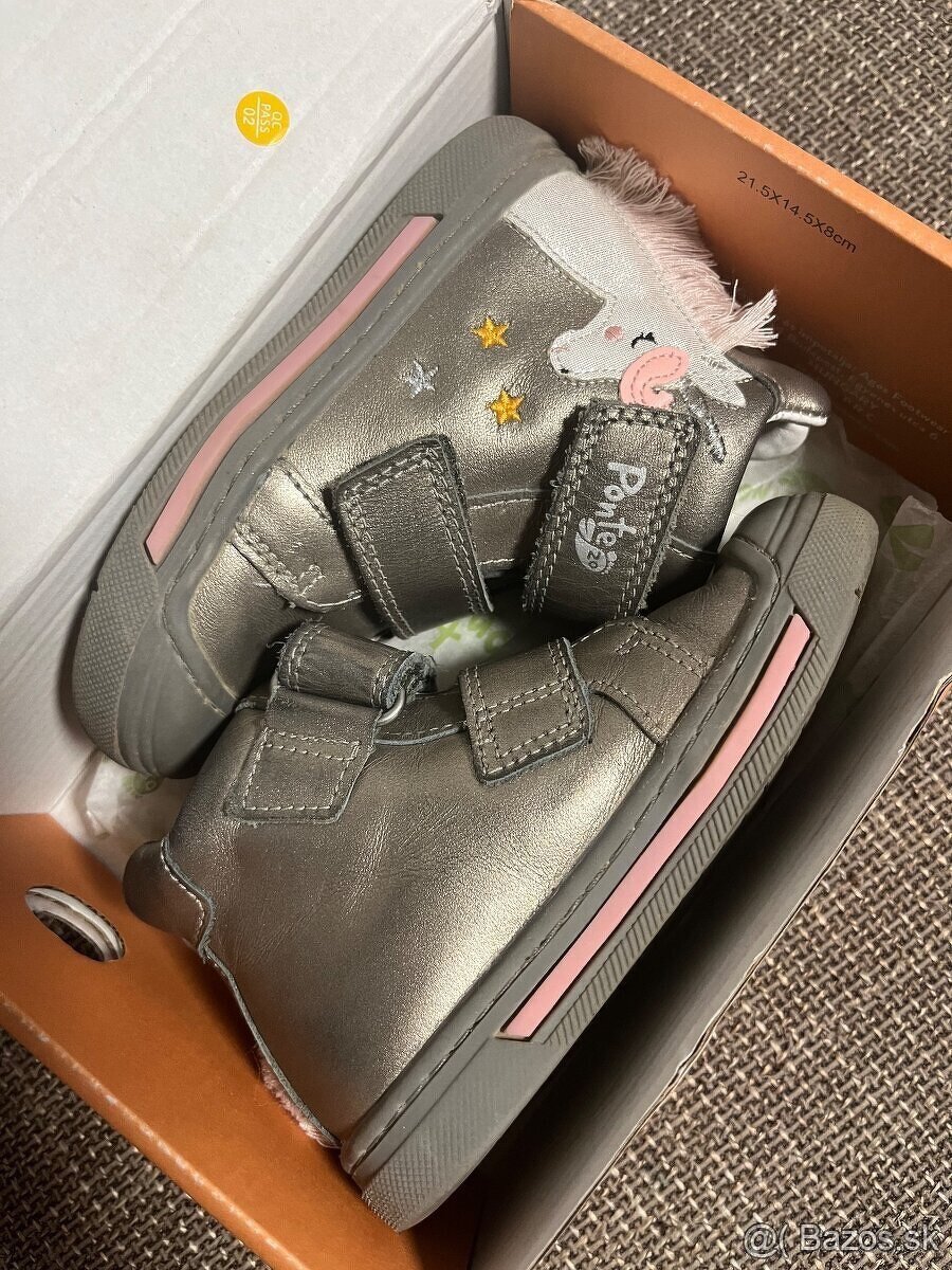 Nové dievčenské topánky 24 - 2