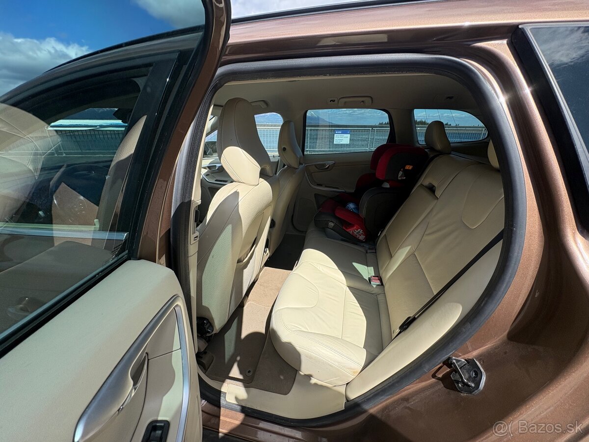 Volvo XC60 2.4 D5 4x4 222 000km - 2