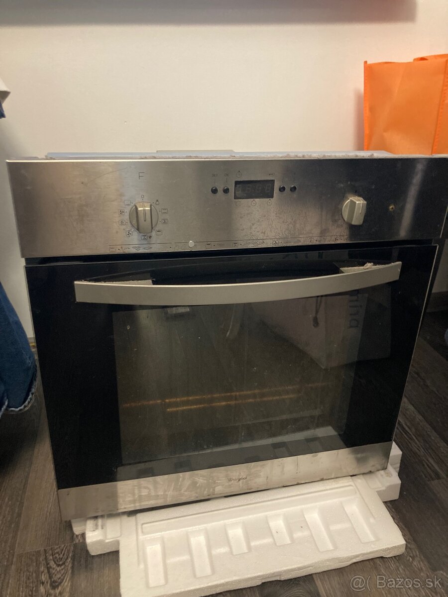 Kavovar a vstavana ruru - 2