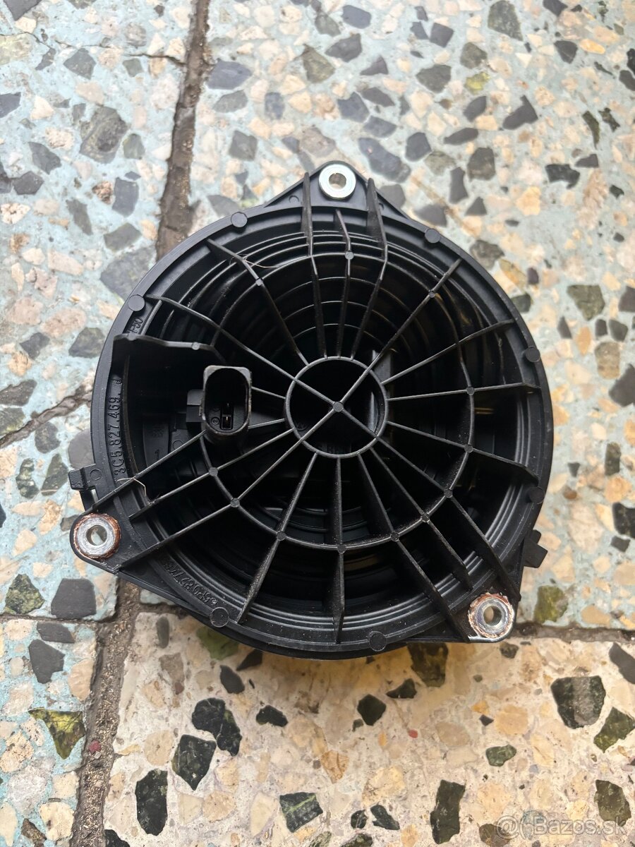 6r0827469c 3c5827469j golf passat klucka kufrovych dvery - 2