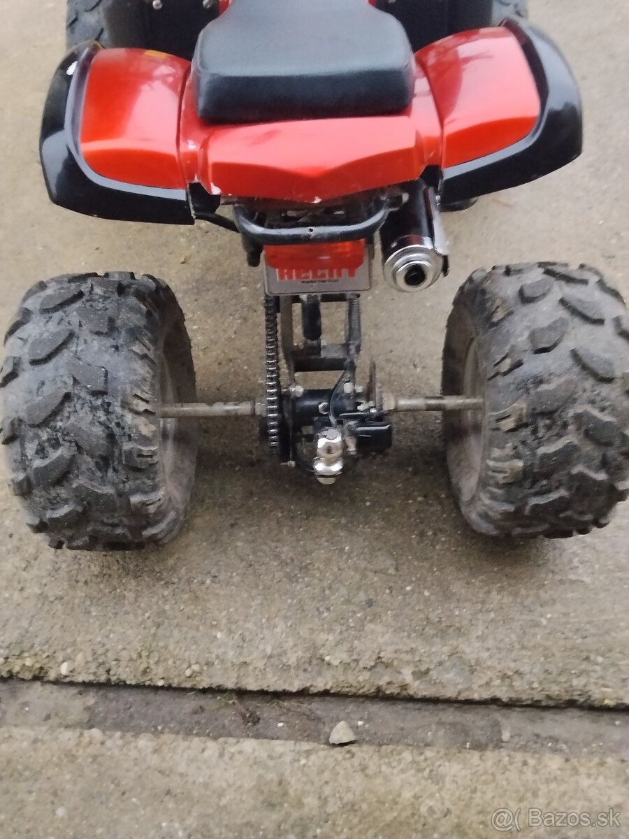 Predám štvorkolku 125 automat.