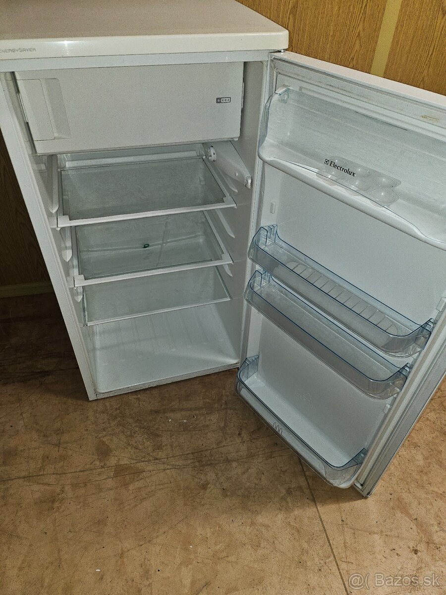 Predám Chladničku Electrolux 105 - 2