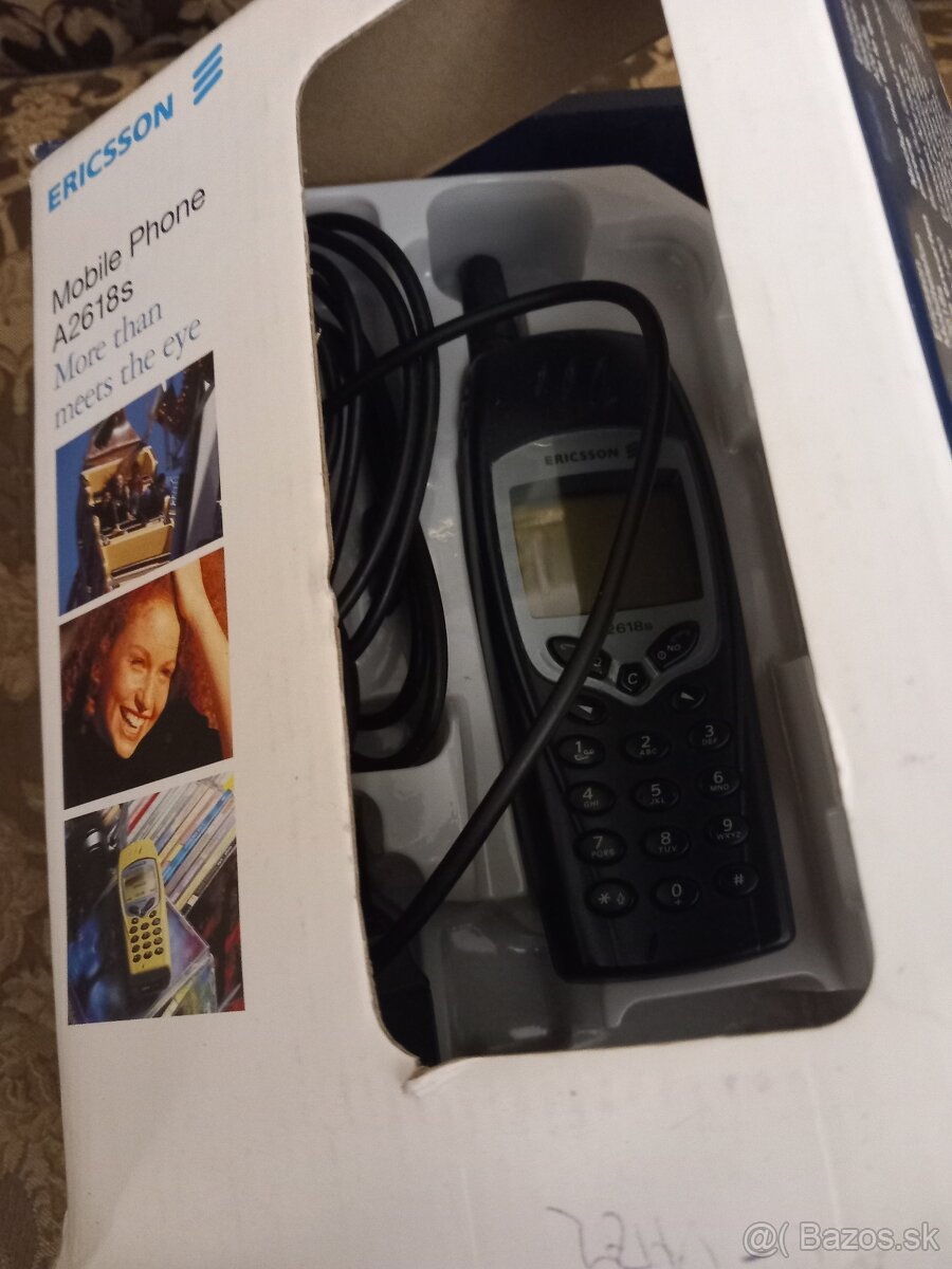 Mobil Ericsson A2618S a kancelársky telefón Panasonic - 2