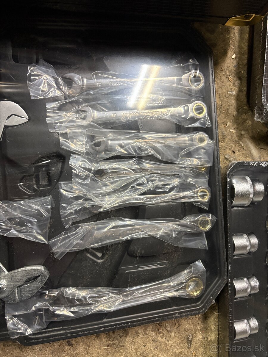 Kufor s náradím - 2