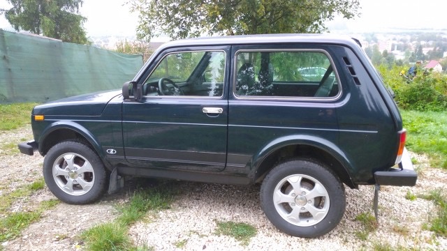 LADA Niva len 9,700km - 2