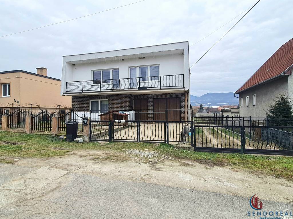 5.izb RD Čereňany pozemok 1028m - 2