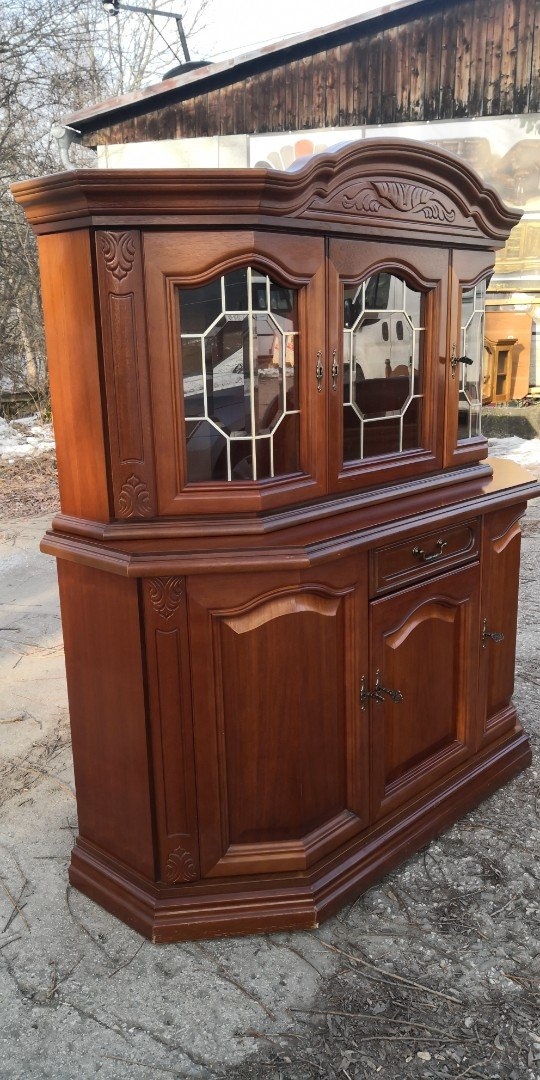 Masivná komoda s vitrínou - 2