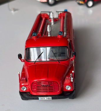 1:43 Tatra T148 Schuco - 2