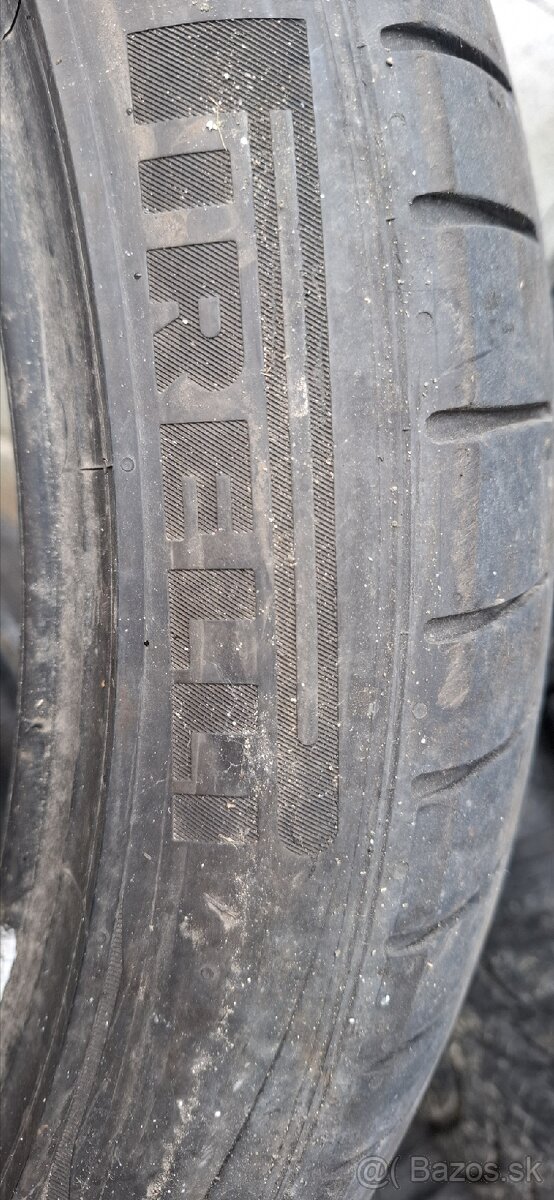 245/40R20 - 2