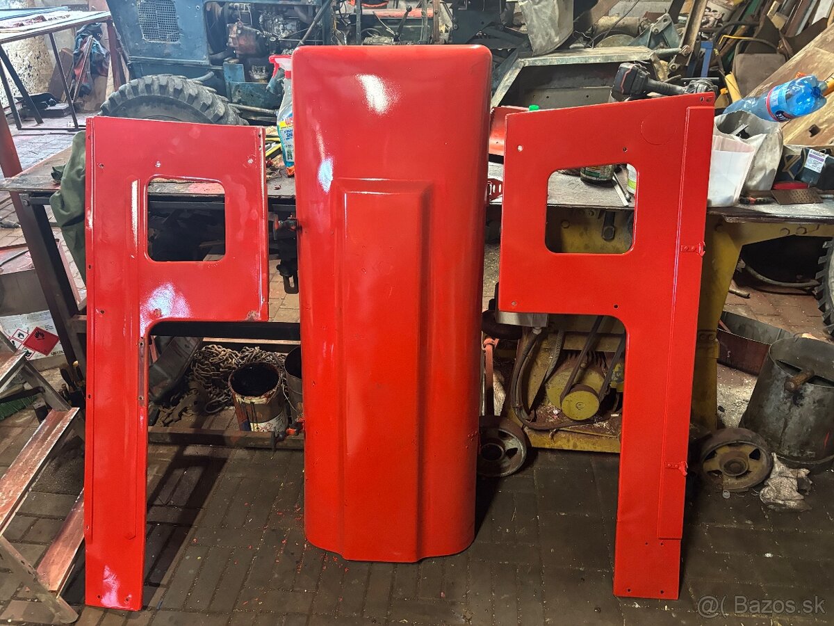 Bočnice na kapotu zetor 7011 - 2