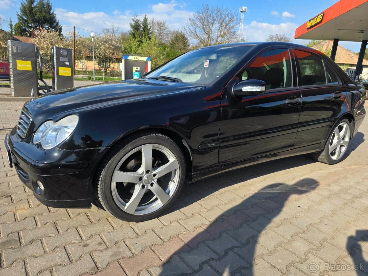 Predám mercedes c, w203 - 2